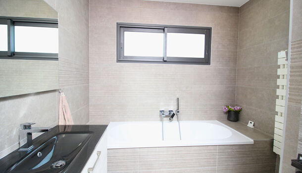 Villa / Maison 5 pièces  à vendre Saint-Laurent-d'Aigouze 30220