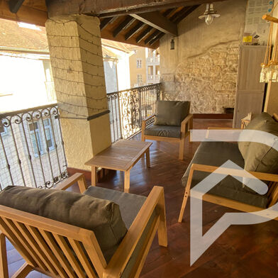 Appartement 5 pièces 980 €