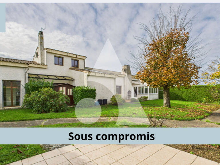 Maison La Roche Sur Yon 7 pièce(s) 205 m2 — photo 1