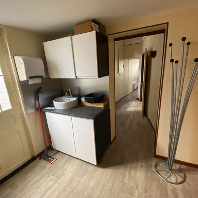 Commerce 4 pièces 572 €