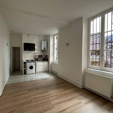 Appartement 2 pièces 583 €