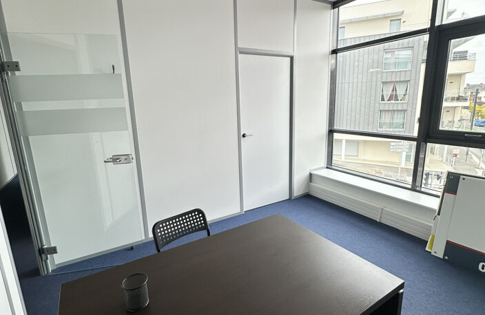 Bureaux 107m2 - Angers, Belle Beille — photo 2