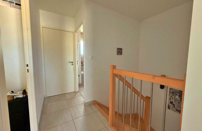 Maison récente de 85m2 à Certines 3 chambres sur un terrain — photo 3