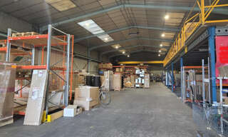 Commerce  1050 m² à louer à Saint-Barthélemy-d'Anjou (49124)