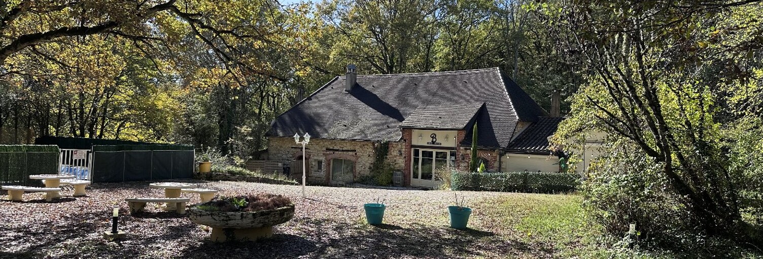 Commerce 16 Pièces 345 m² à vendre à Cahors (46000)