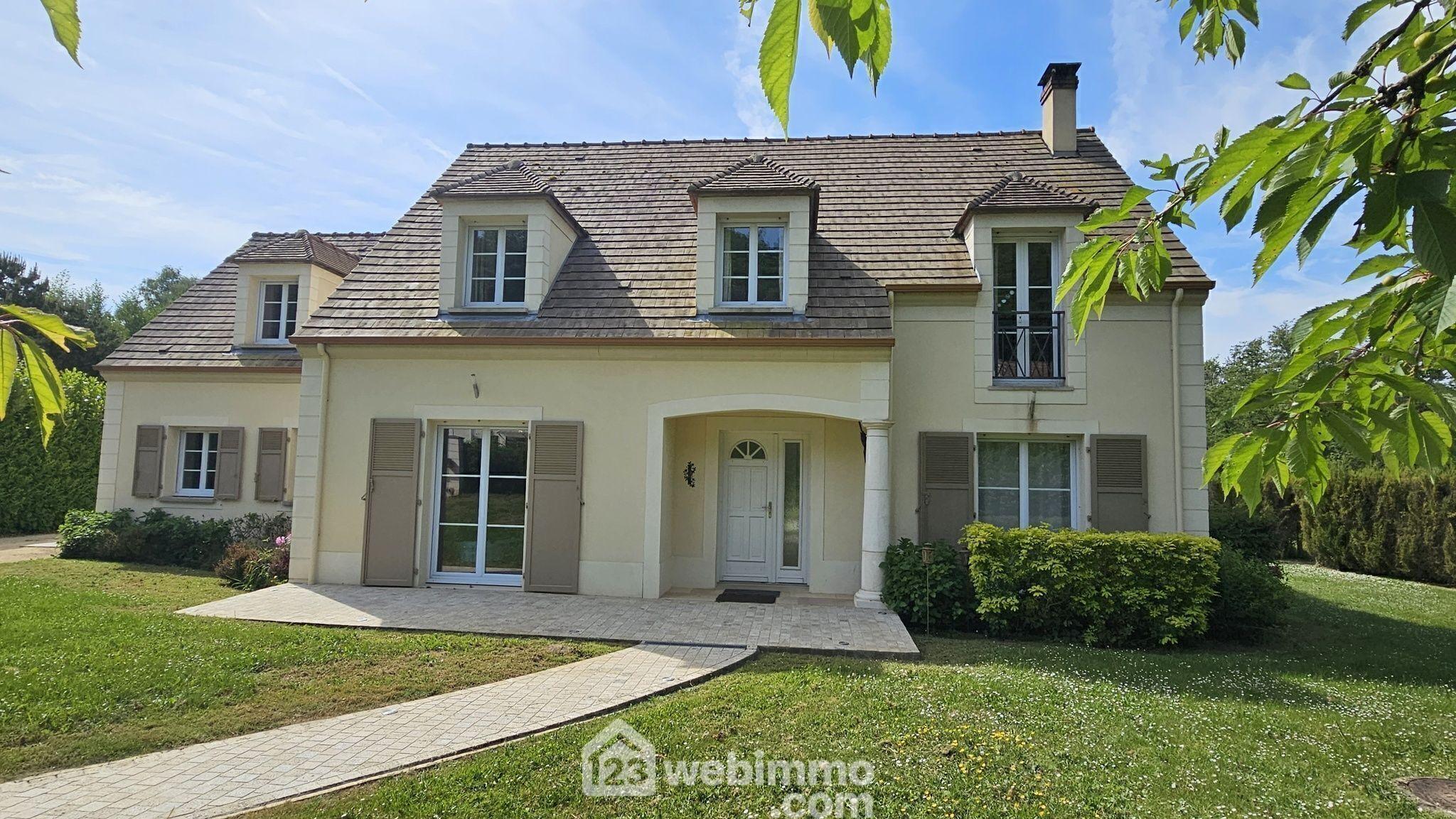 Maison - 200m² - Nanteau-sur-Essonne