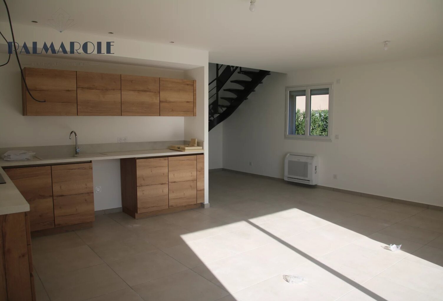 TOREILLES VILLAGE villa 3 faces t4 sur 530m2 de terrain garage jardin — photo 1