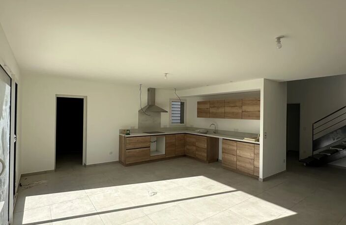 TOREILLES VILLAGE villa 3 faces t4 sur 530m2 de terrain garage jardin — photo 2