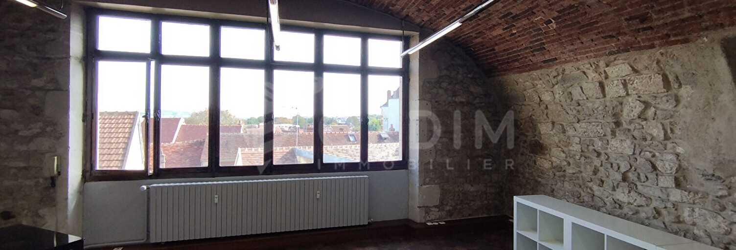 Commerce  102 m² à louer à Auxerre (89000)