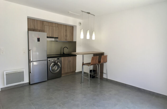 STUDIO 31 m2 CENTRE VILLE MENTON — photo 3