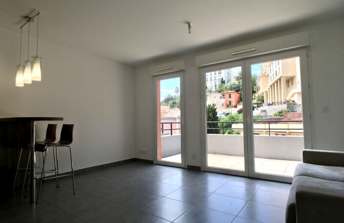 STUDIO 31 m2 CENTRE VILLE MENTON — photo 4