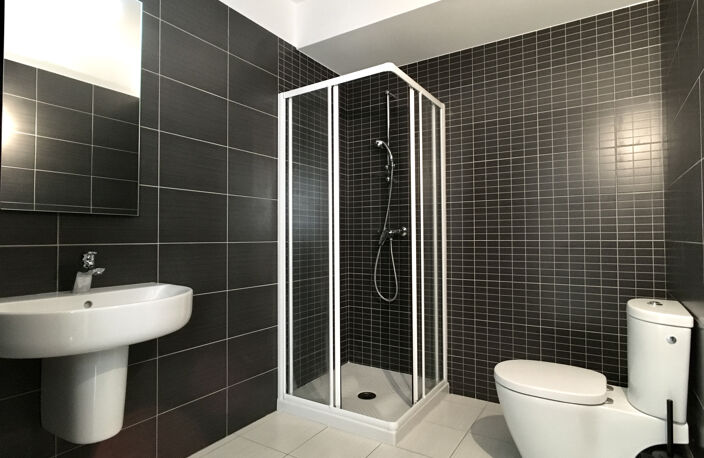 STUDIO 31 m2 CENTRE VILLE MENTON — photo 5