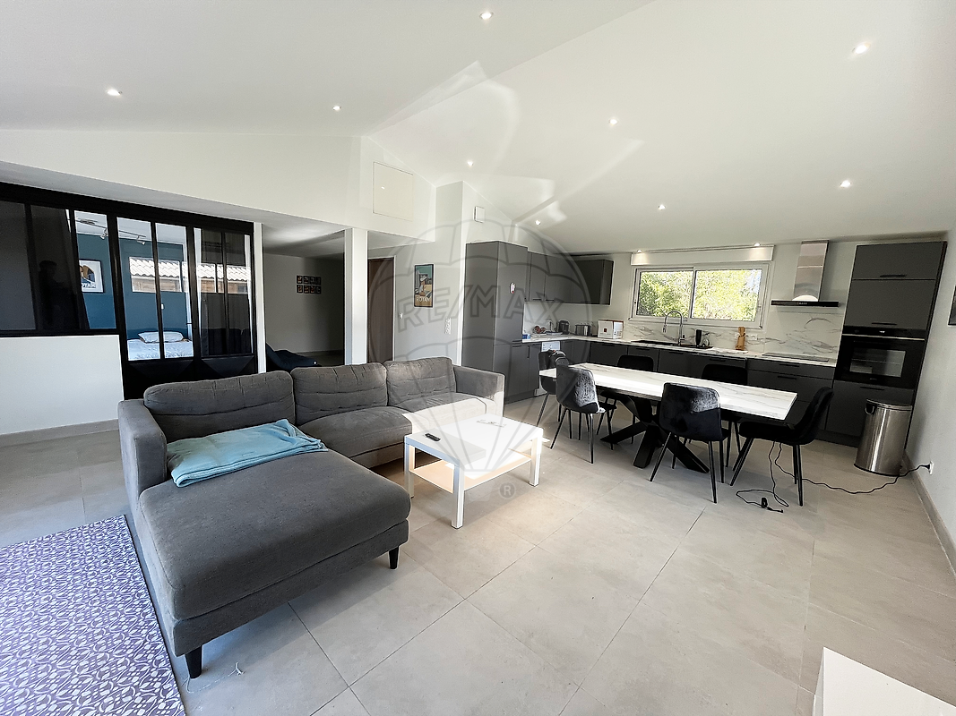 Villa / Maison  T8 à vendre Saint-Sulpice-de-Royan 17200