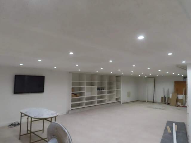 LOCAL COMMERCIAL 485 m² CANNES — photo du bien