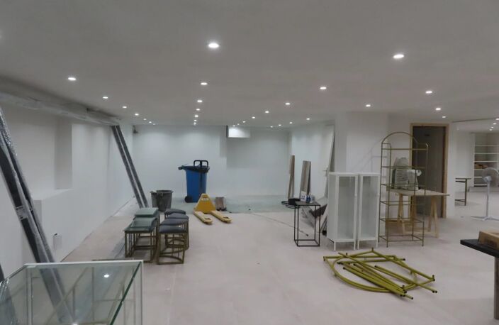 LOCAL COMMERCIAL 485 m² CANNES — photo 2
