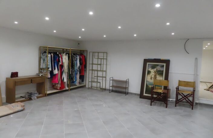 LOCAL COMMERCIAL 485 m² CANNES — photo 5