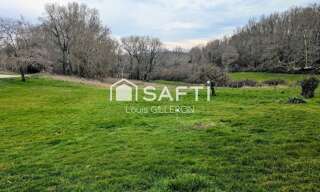 Terrain  1311 m² à vendre à Saint-Genès-de-Lombaud (33670)