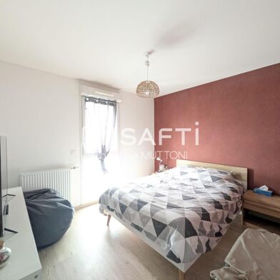 Appartement 4 pièces 315000 €