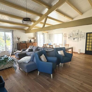 Maison 9 pièces 614000 €