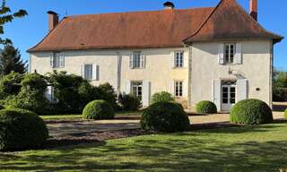 Maison 9 Pièces 304 m² à vendre à La Chapelle-Montbrandeix (87440)