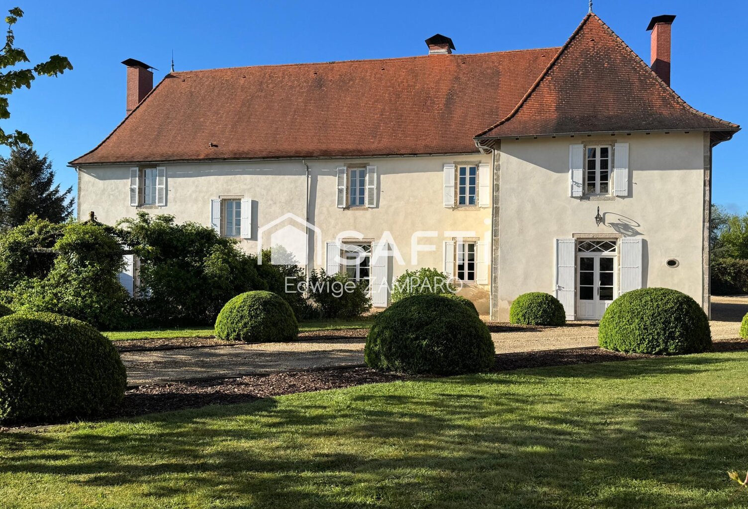 Propriété rénovée dans les règles de l'art, sur 1,3 Ha. — photo 1