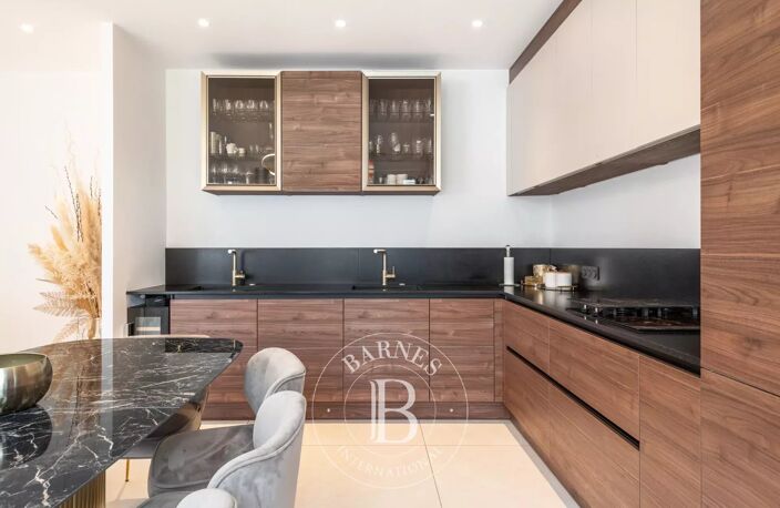 Lyon 6 - Appartement de 83,93 m² - 3 chambres - 1 balcon - 1 place de parking — photo 2
