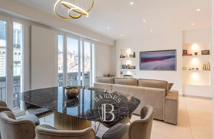 Lyon 6 - Appartement de 83,93 m² - 3 chambres - 1 balcon - 1 place de parking — photo 3