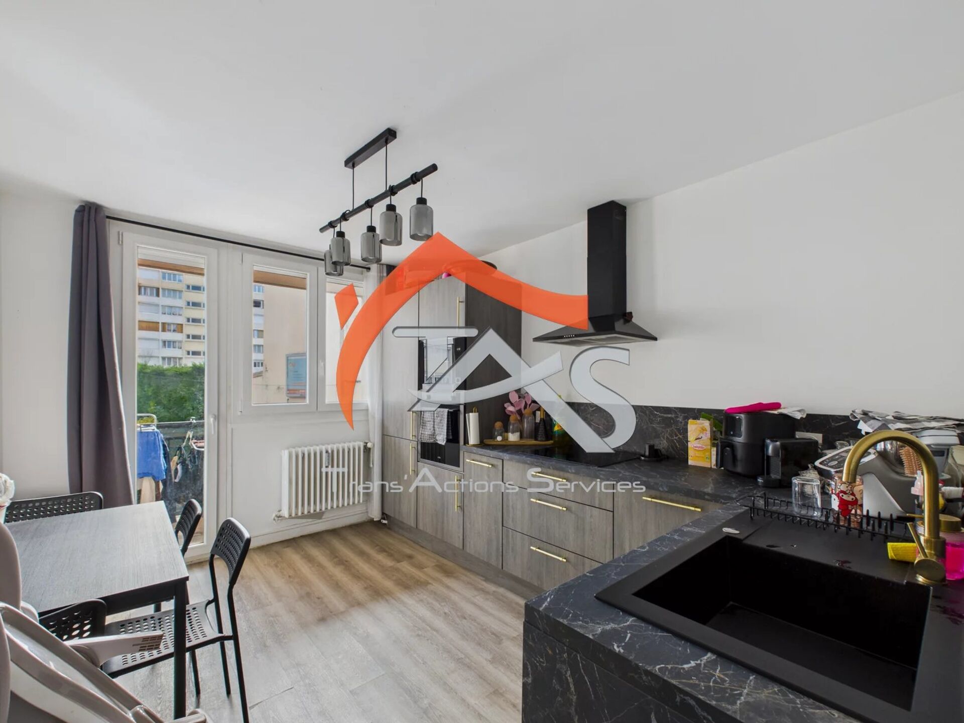 Appartement 3 pièces 61 m² · à Saint-Étienne · 61 m² · 65 000 €
