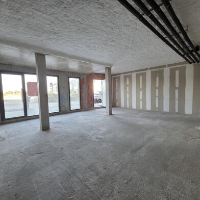 Commerce  185036 €