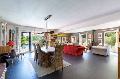 Maison 6 pièces 699660 €