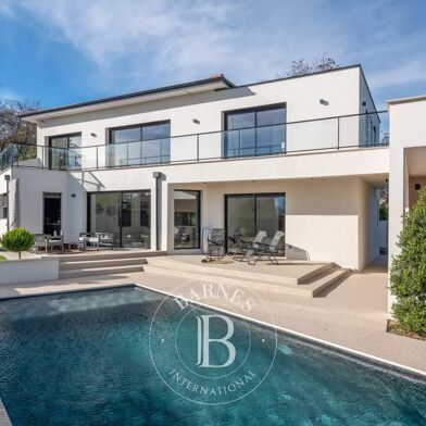 Maison 6 pièces 940000 €