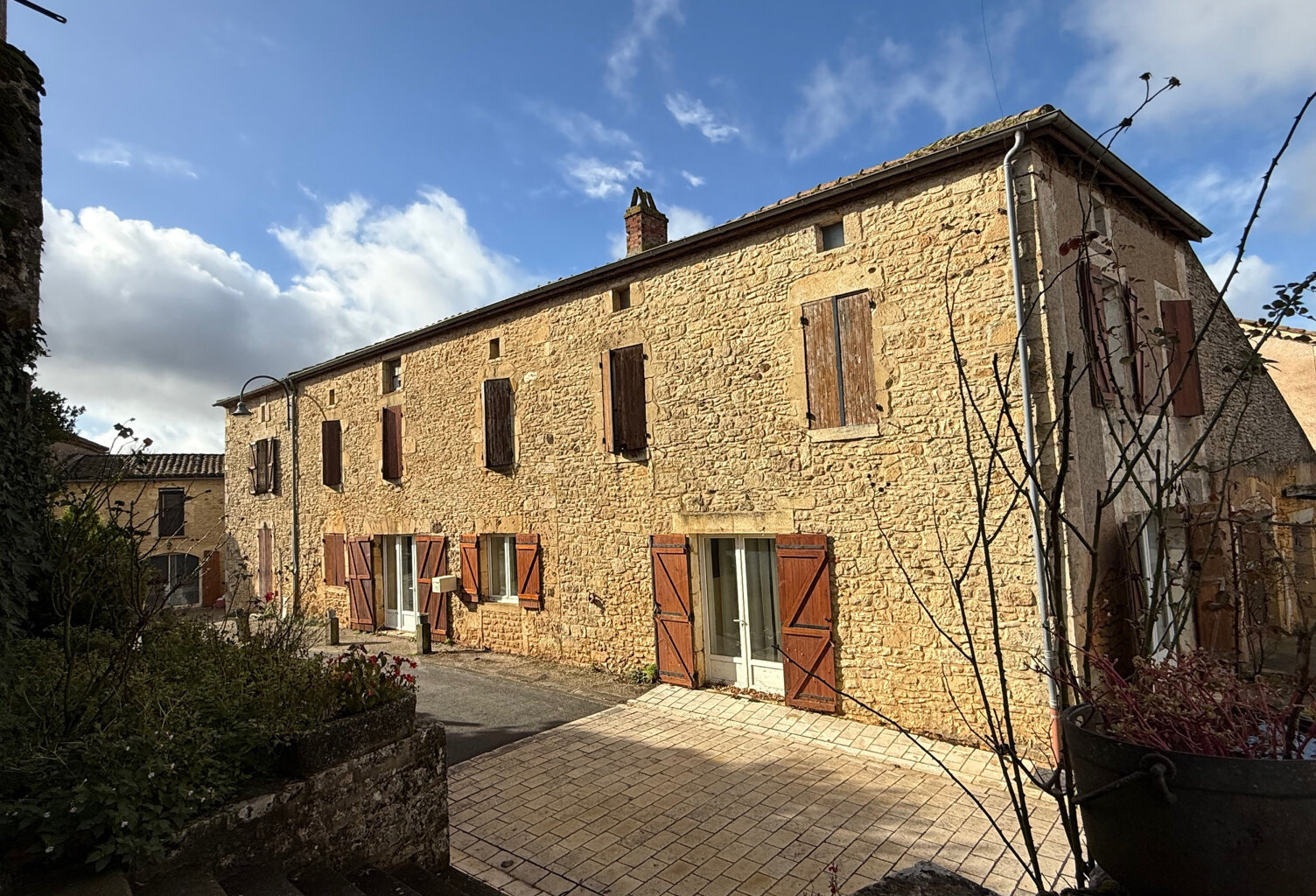 Entre MONFLANQUIN et FUMEL, proche de LACAPELLE-BIRON, belle — photo 1