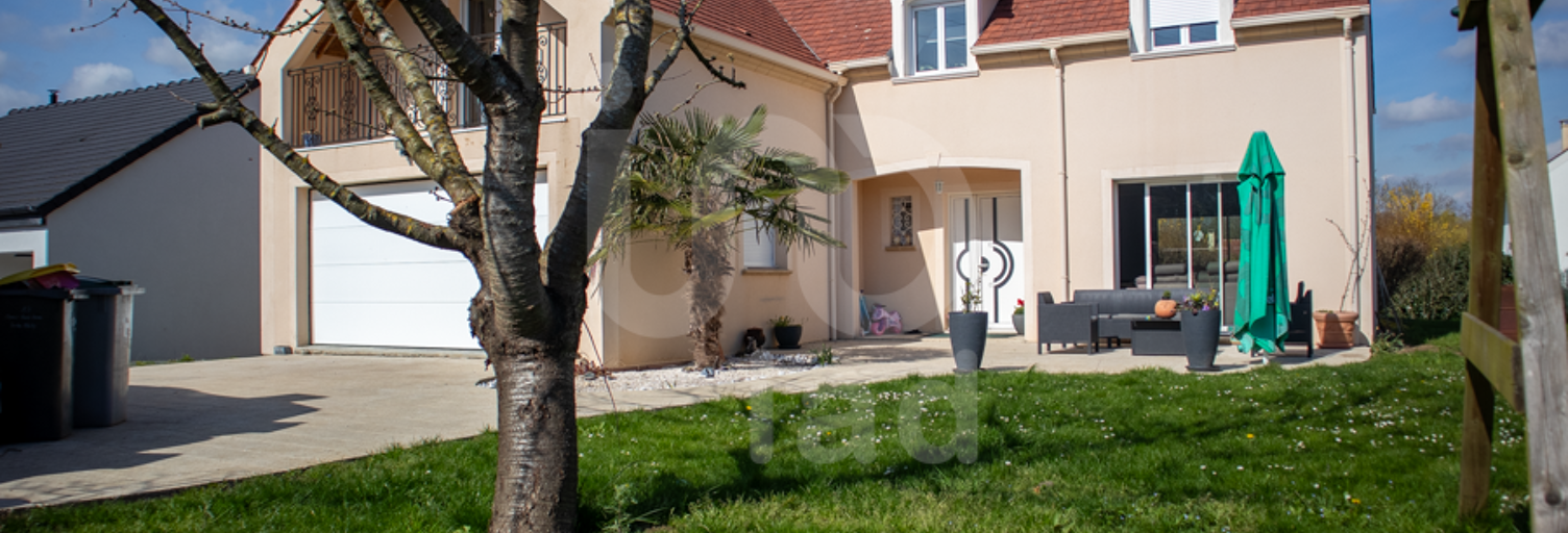 Maison 8 Pièces 210 m² à vendre à Férolles-Attilly (77150)