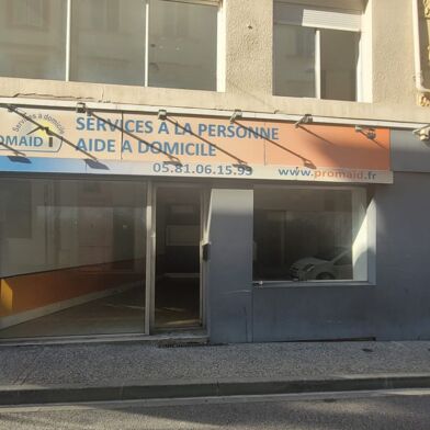 Commerce 3 pièces 350 €