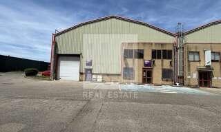 Commerce  1110 m² à louer à Vénissieux (69200)