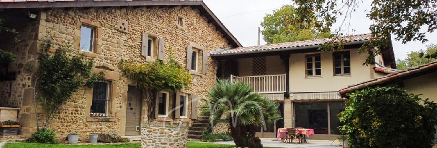 Maison 9 Pièces 250 m² à vendre à Saint-Bardoux (26260)