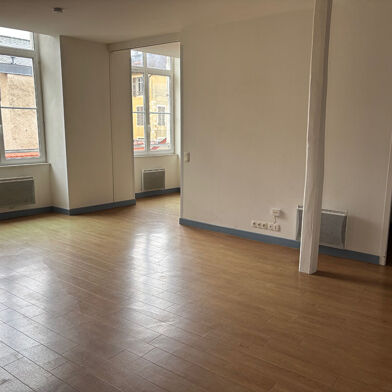 Appartement 3 pièces 768 €