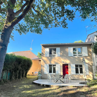 Maison 4 pièces 1300 €