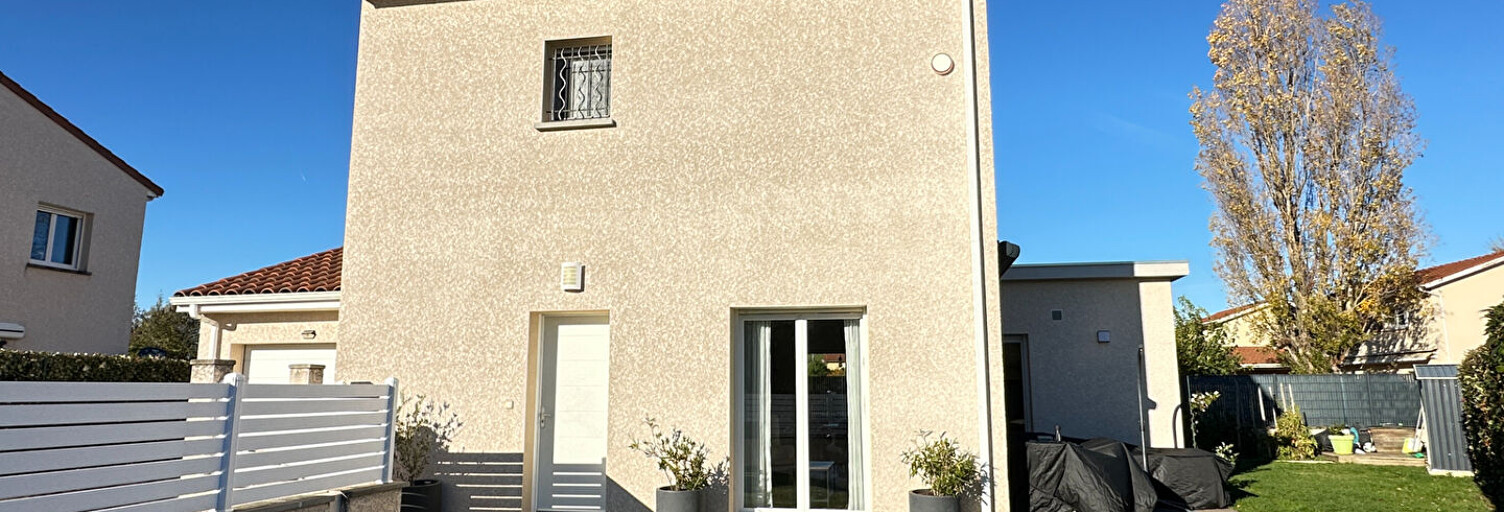 Maison 6 Pièces 104 m² à vendre à Montagny (69700)