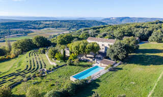 Maison 10 Pièces 300 m² à vendre à Clansayes (26130)