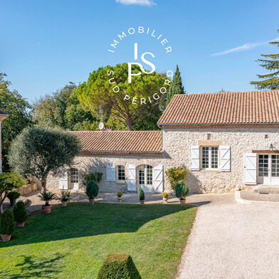 Maison 15 pièces 599000 €