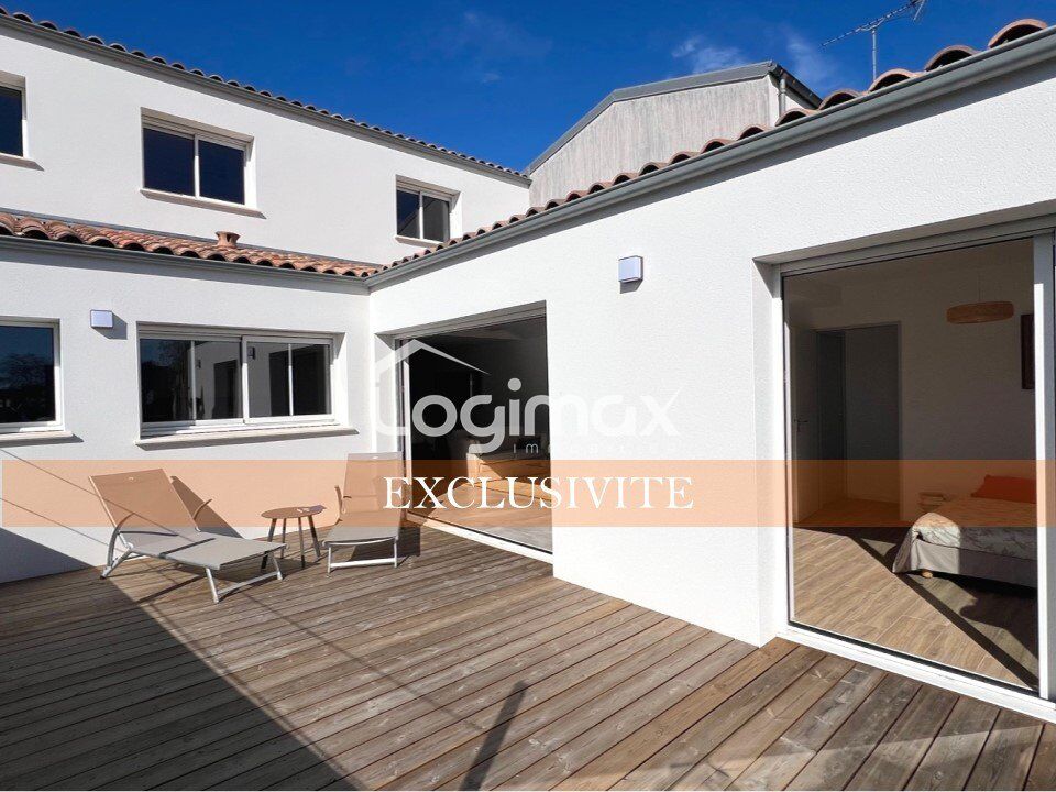 Villa / Maison  T5 à vendre Rochelle (La) 17000