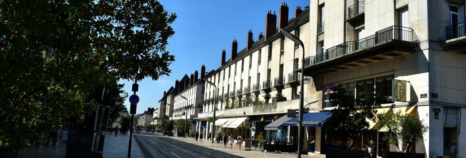 Bureau  266 m² à louer à Tours (37000)