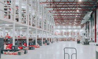 Commerce  730 m² à louer à Saint-Jean-de-Védas (34430)