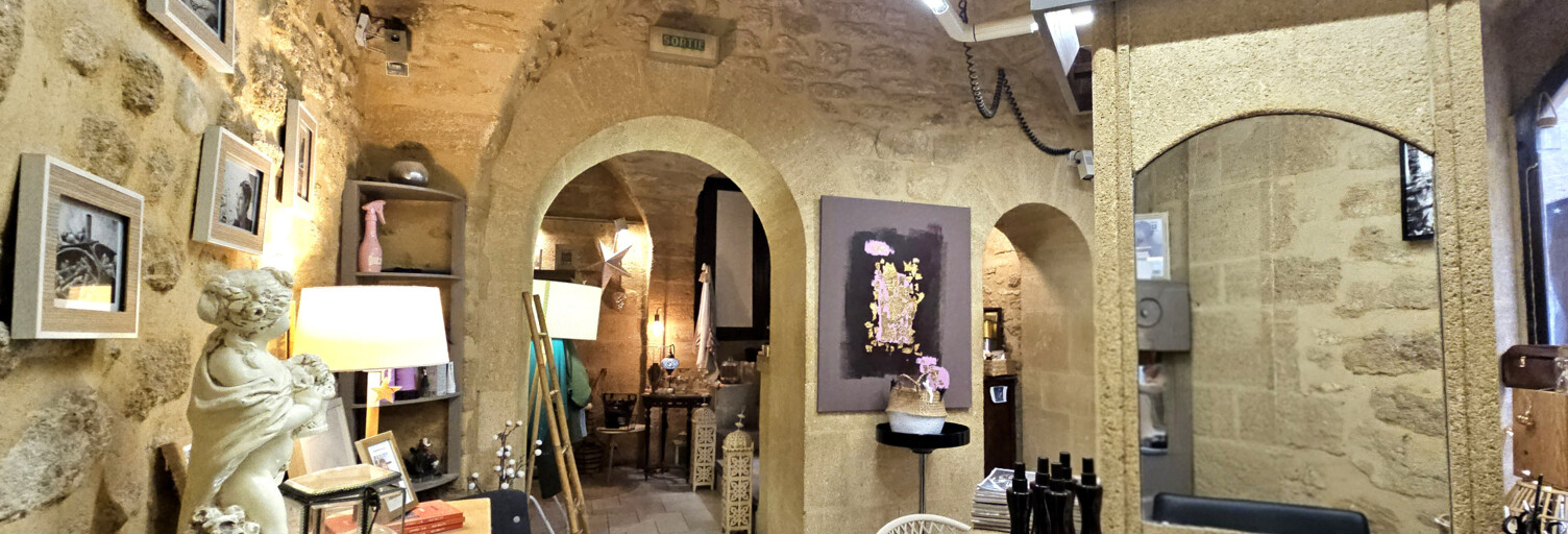 Commerce  56 m² à vendre à Castillon-du-Gard (30210)