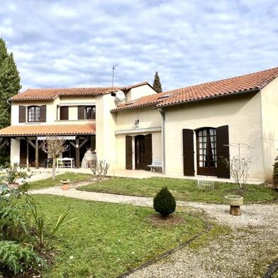 Maison 8 pièces 307110 €