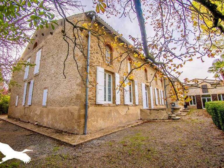 Maison en pierre de 8 pièces principales — photo 1