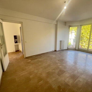 Appartement 3 pièces 1190 €