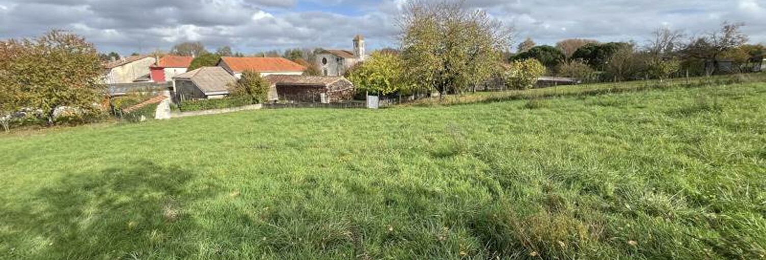 Terrain  1572 m² à vendre à Baignes-Sainte-Radegonde (16360)