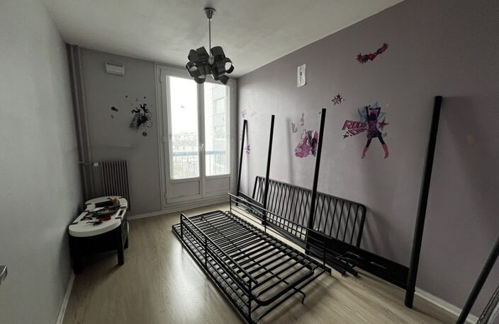 Vente appartement 5 pièces 75 m² Saint-Pierre-des-Corps (37700) — photo 4